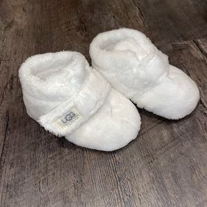 Baby ugg booties